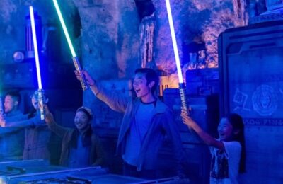 The ULTIMATE Star Wars Souvenir-A Custom Lightsaber